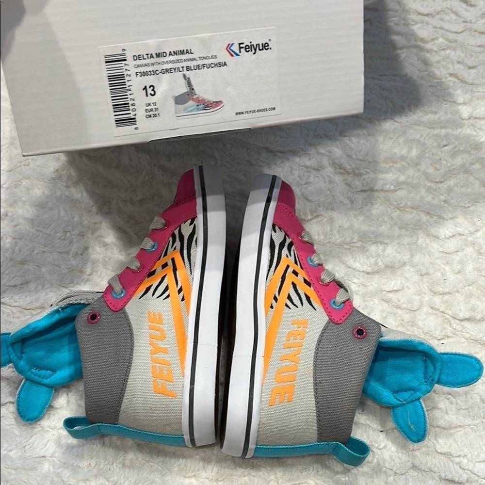 NIB FEIYUE Delta Unisex Child/Kids Mid Top Sneaker Zebra Animal Pink and Gray 13 - Picture 10 of 10
